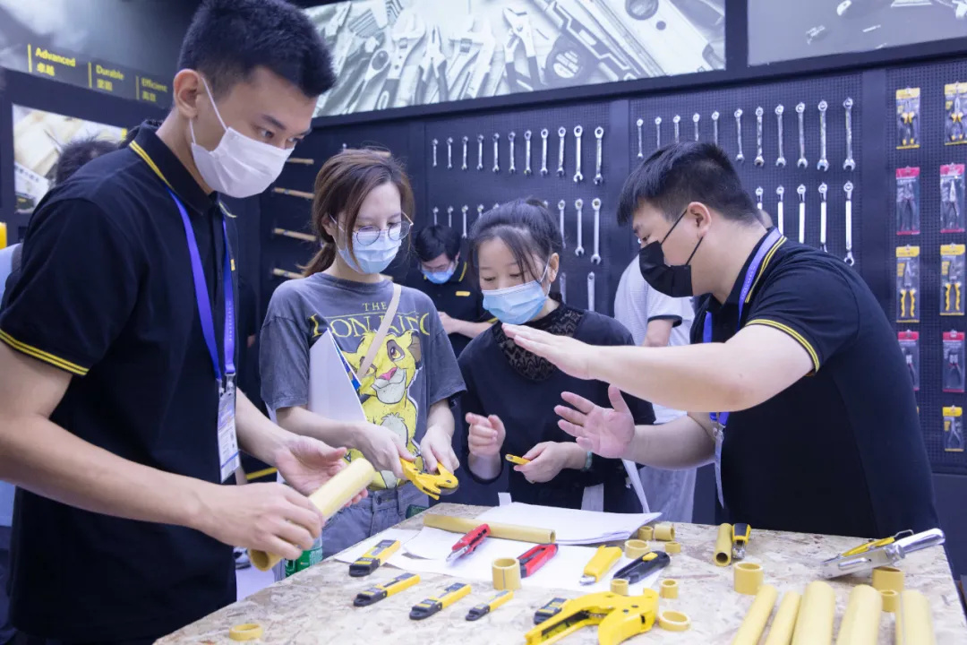 16280471153551027XeT.jpg 701.jpg