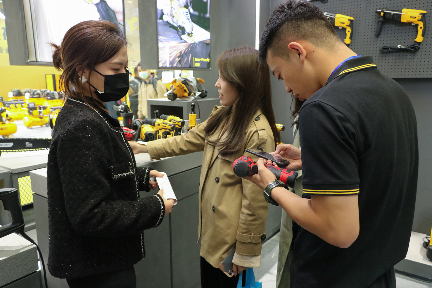 1634177375934149f9TR.jpg 26.jpg