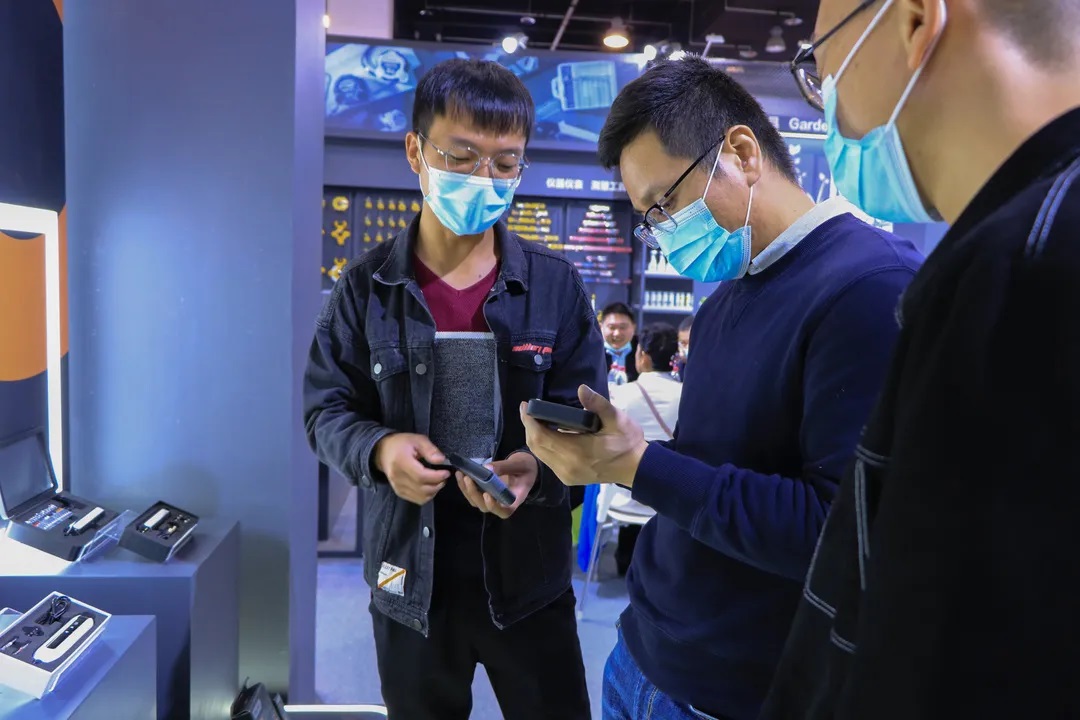 1635385246120773CA6q.jpg 14.jpg