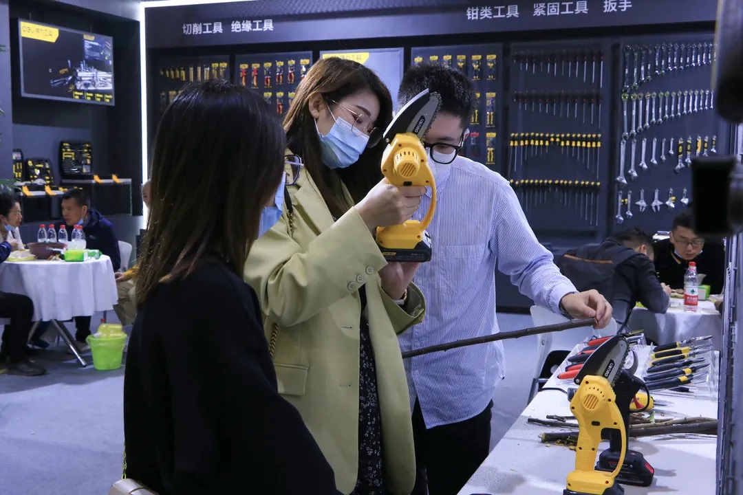 16353852971870548GAq.jpg 18.jpg