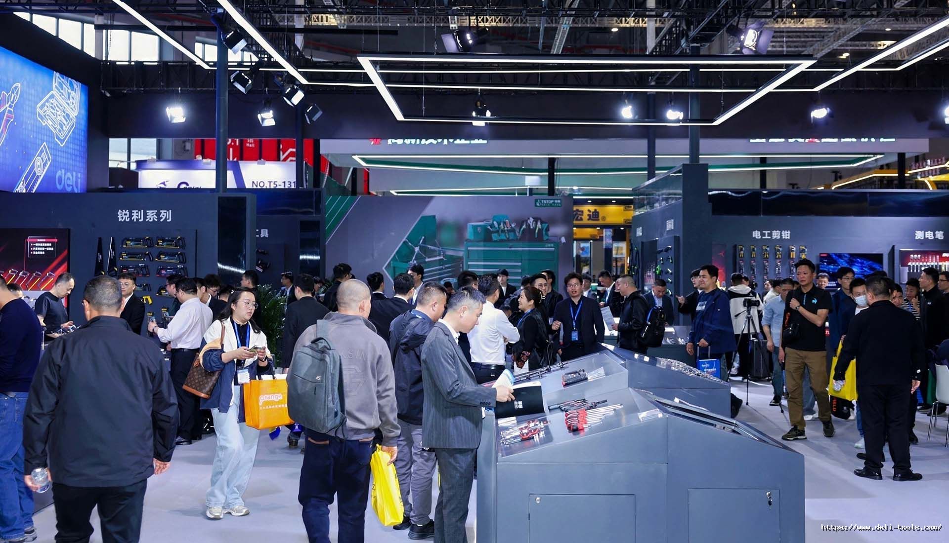 1757934337898744SUeg.jpg 1757934337898744SUeg.jpg